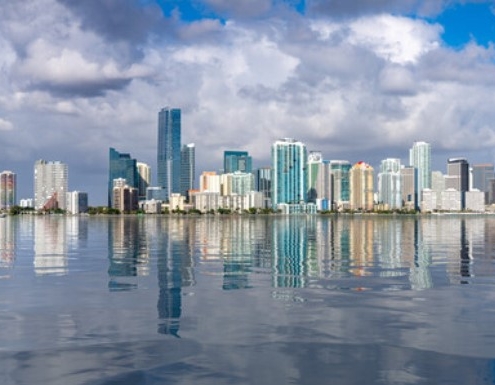 miami skyline_canstockphoto69019677 1030x385